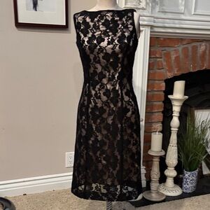 Chic Black Lace Midi Dress